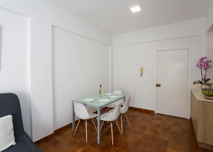 Апартаменты Palmove Makenzy Charming 1bed *