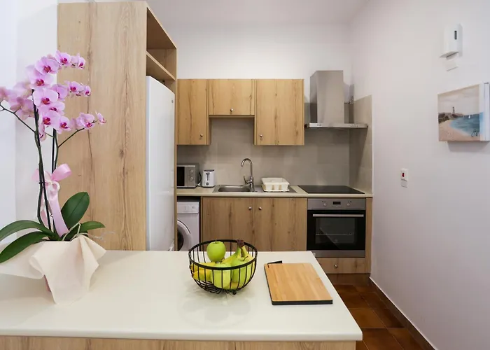 Апартаменты Palmove Makenzy Charming 1bed