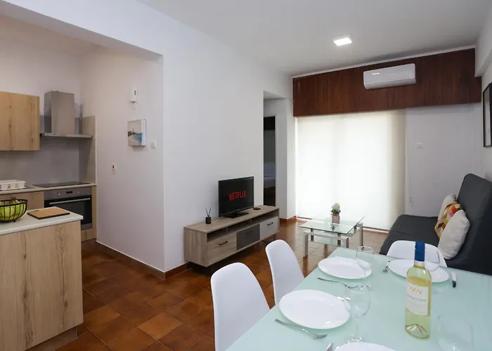 Palmove Makenzy Charming 1bed דירה *